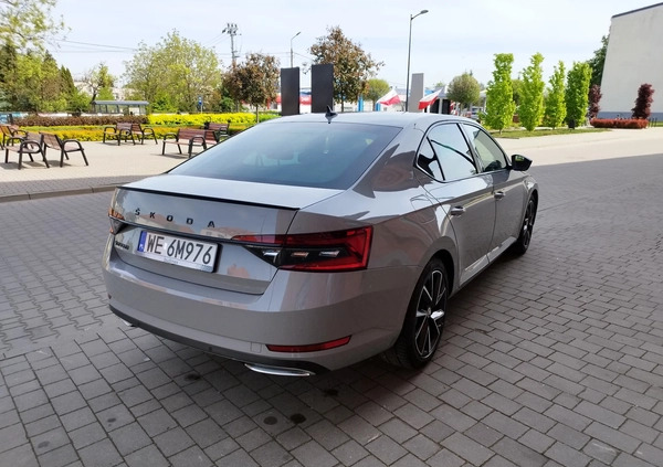 Skoda Superb cena 135000 przebieg: 147000, rok produkcji 2022 z Orneta małe 704